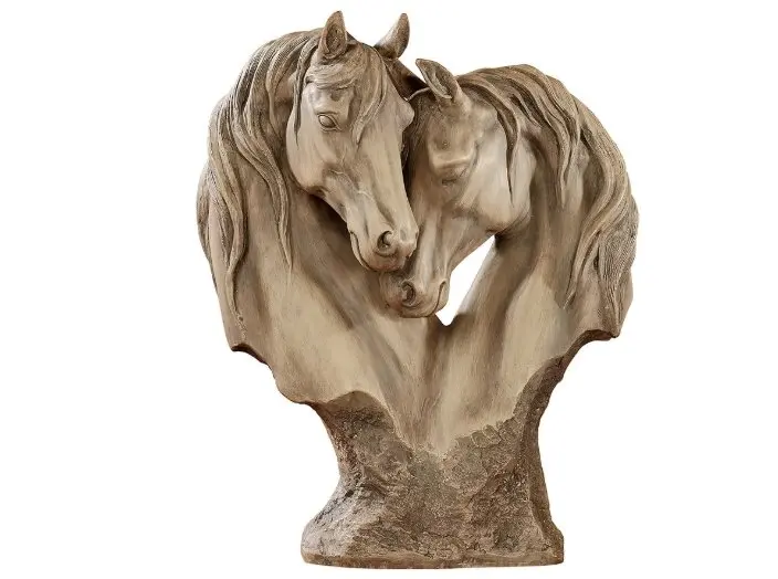 horses sculpture